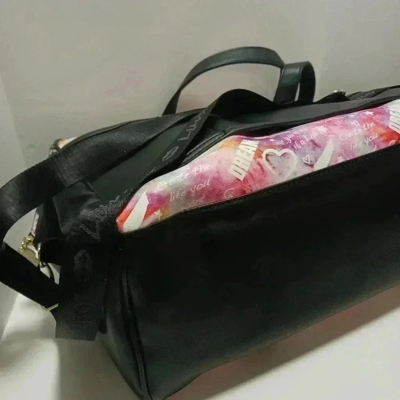 Betsy Johnson Duffel Bag RARE Needs Zipper - Picture 8 of 13